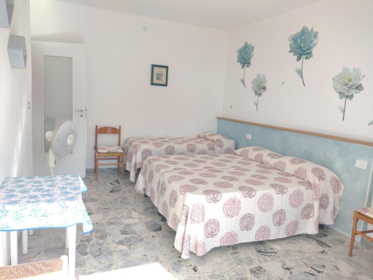 Casa Fronte Mare Apartment Ventimiglia Exterior photo