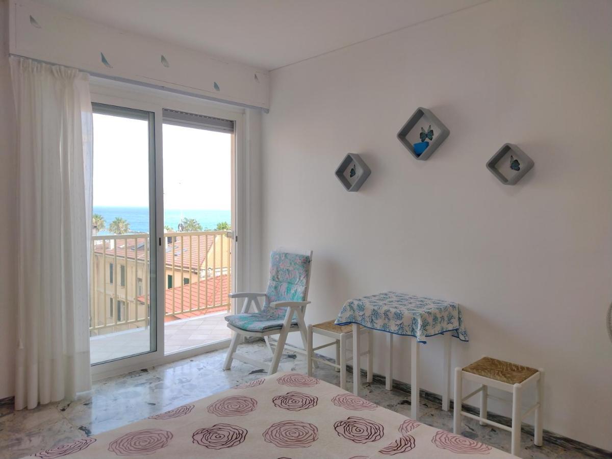 Casa Fronte Mare Apartment Ventimiglia Exterior photo