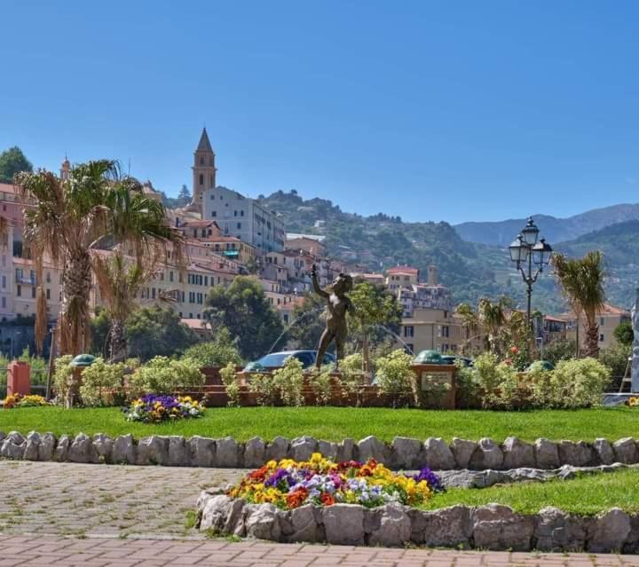 Casa Fronte Mare Apartment Ventimiglia Exterior photo